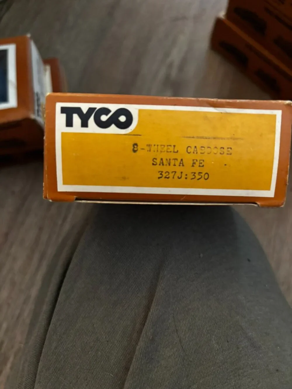 Tyco HO Santa Fe Caboose 7240 Railroad Train display set up w/box